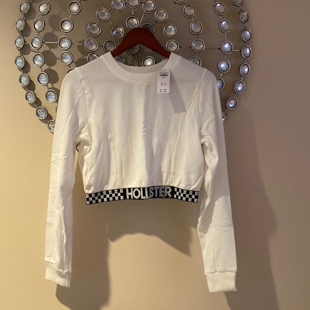 NWT Hollister crop sweater